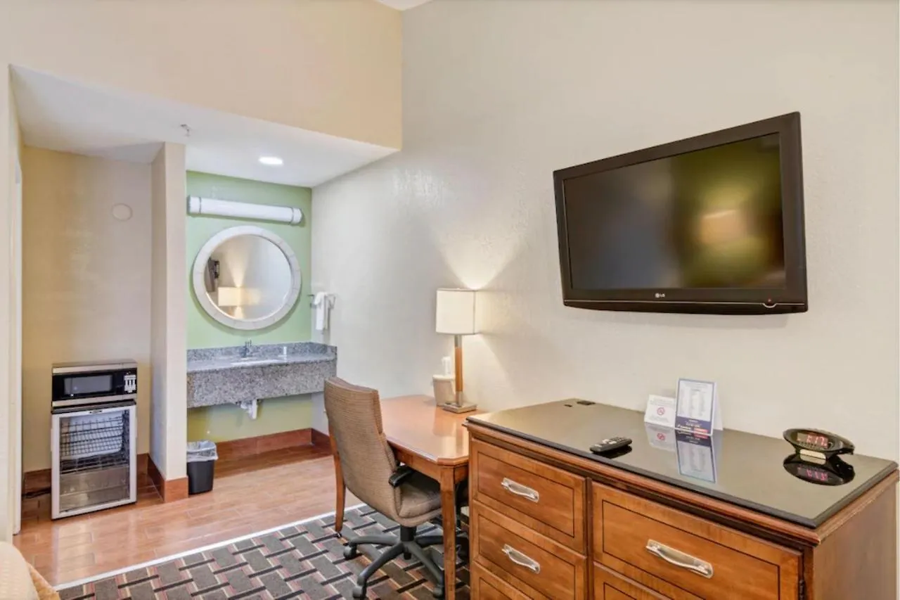 Savannah Garden Hotel