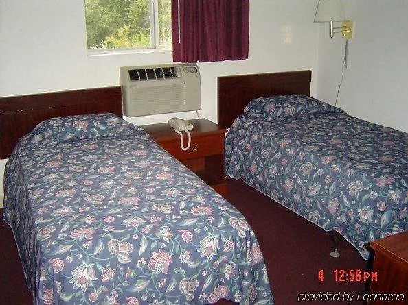 **  Savannah Garden Hotel USA