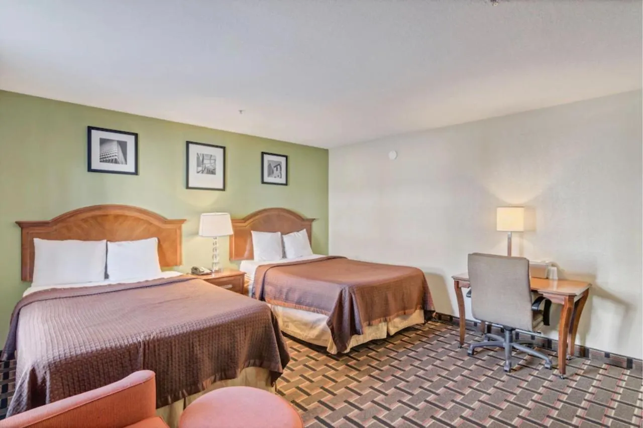 Savannah Garden Hotel